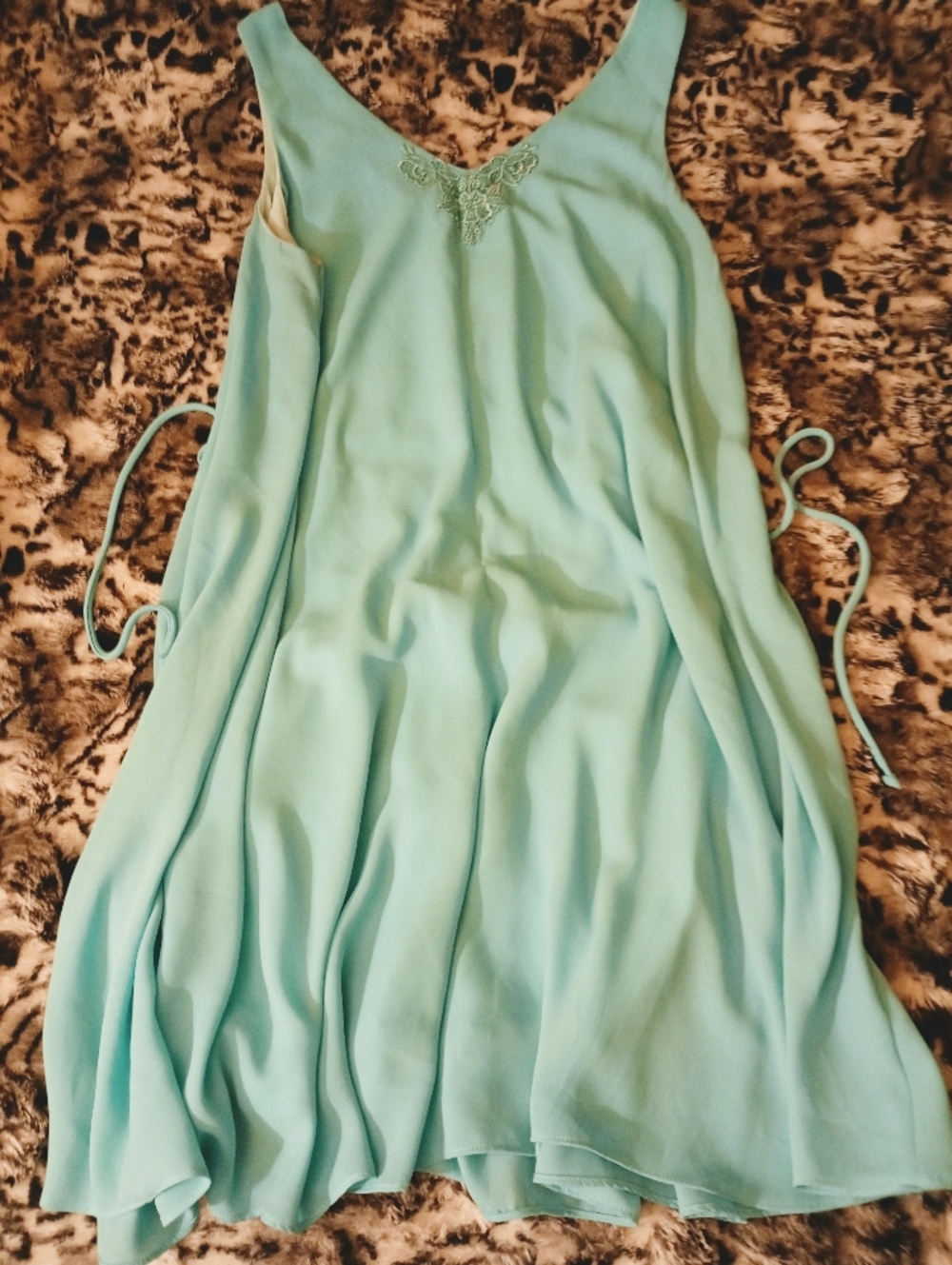 Elegant Aqua Blue V-Neck Flowing Women's Dress